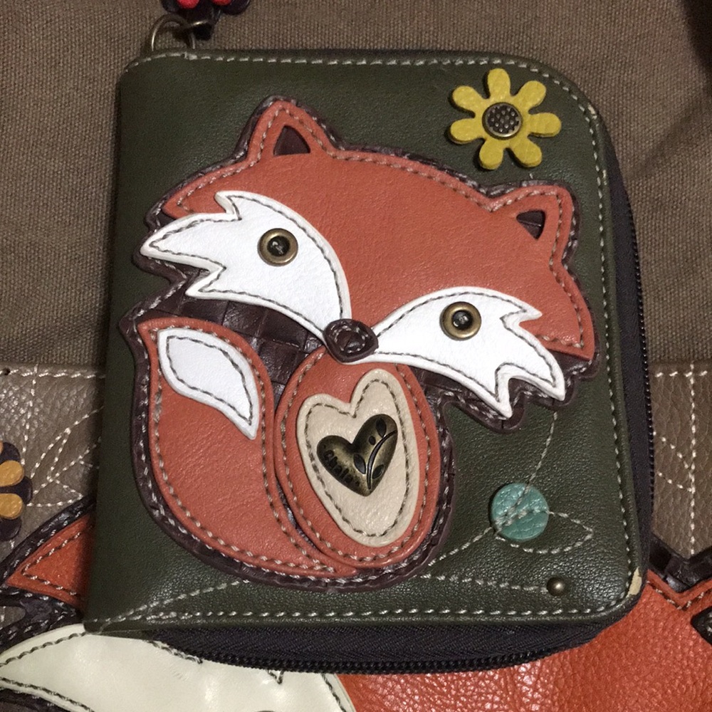 Chala Fox Multifunction Tote - Picture 9 of 13